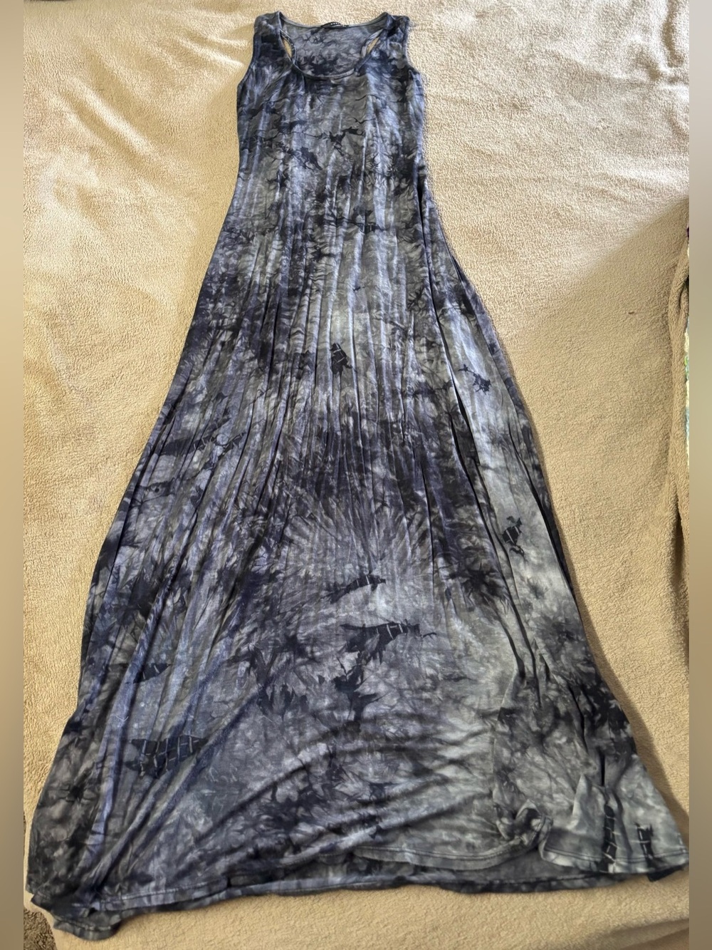 West Kei Sleeveless Tie-Dye Maxi Dress in Black and Gray
